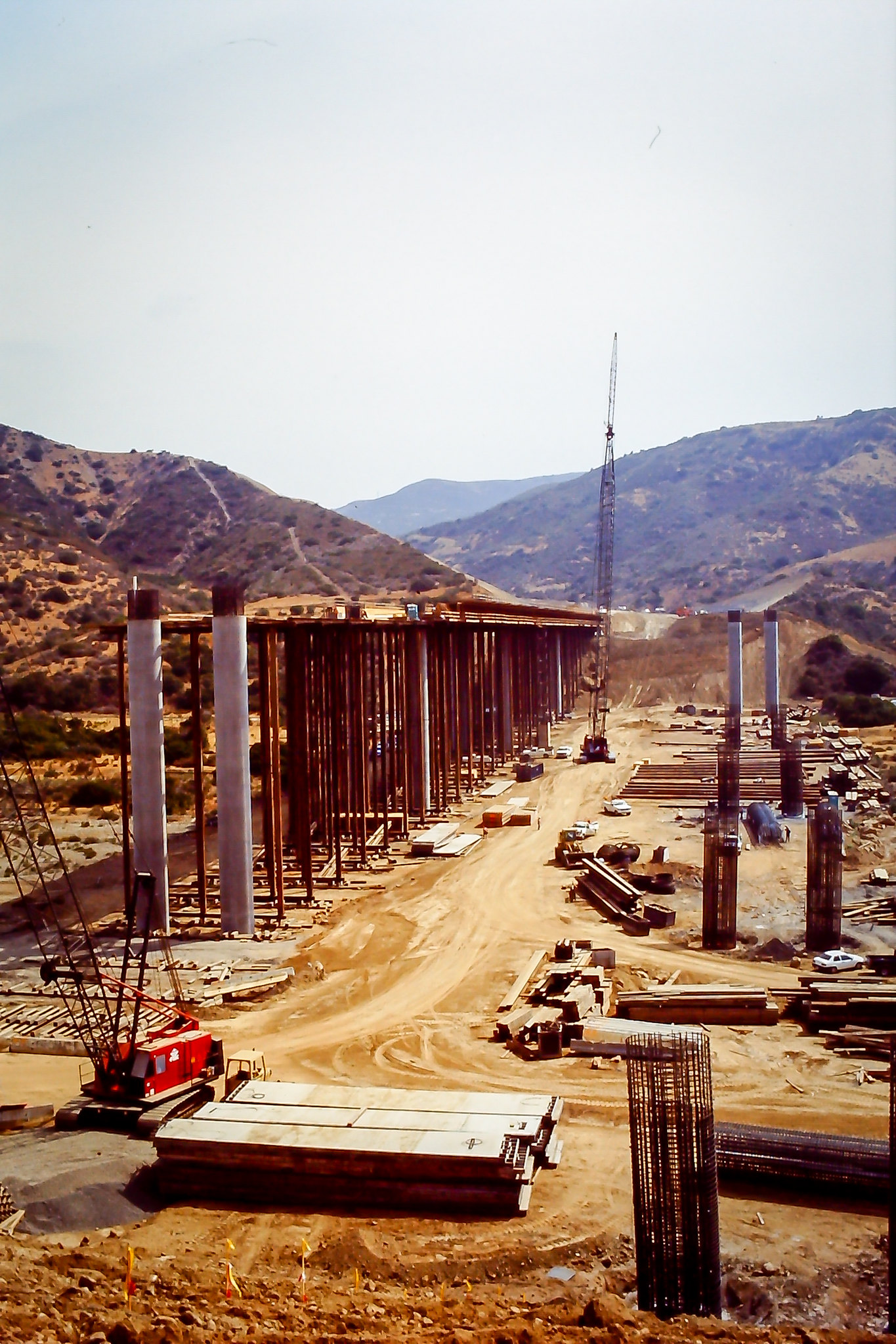 Construction of the Santiago Creek Bridge on the 241 Toll Road