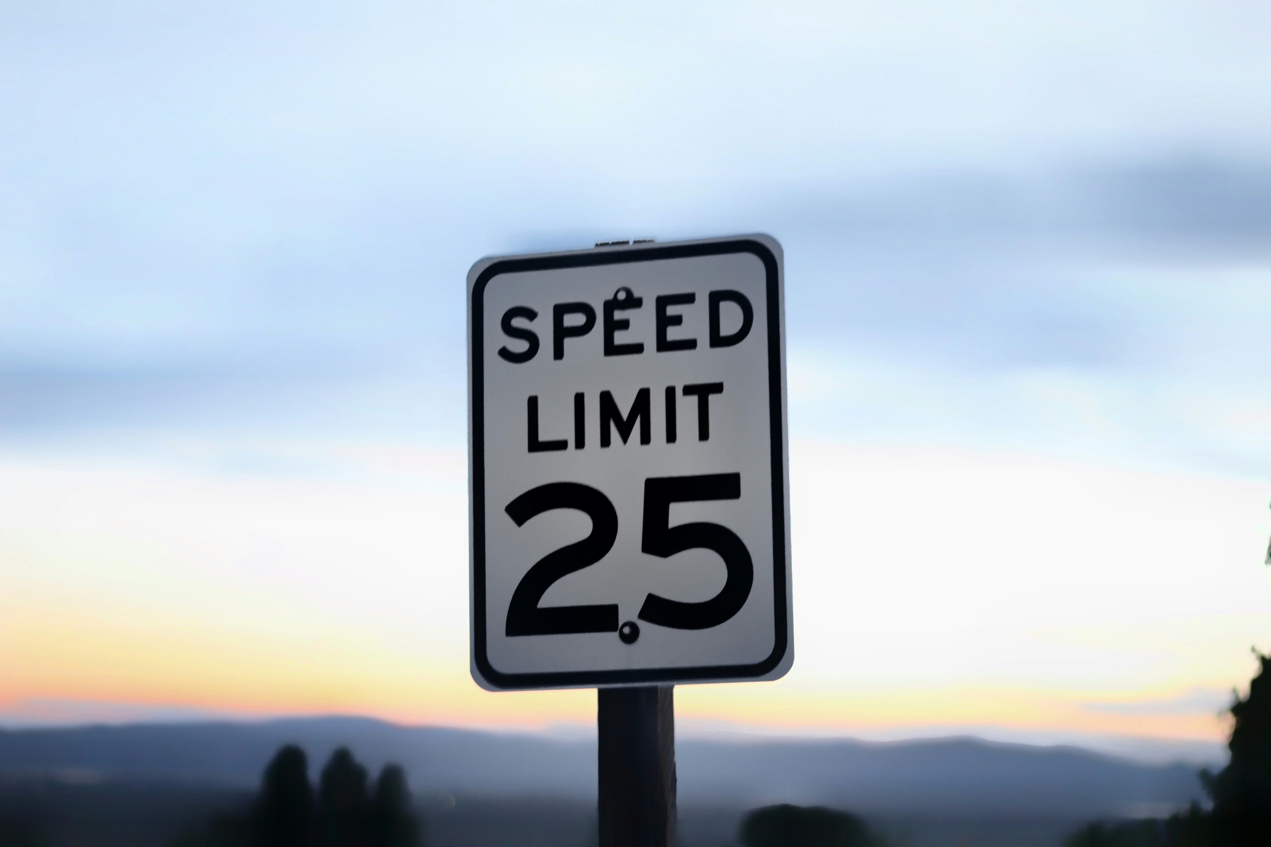 Speed limit 25 sign