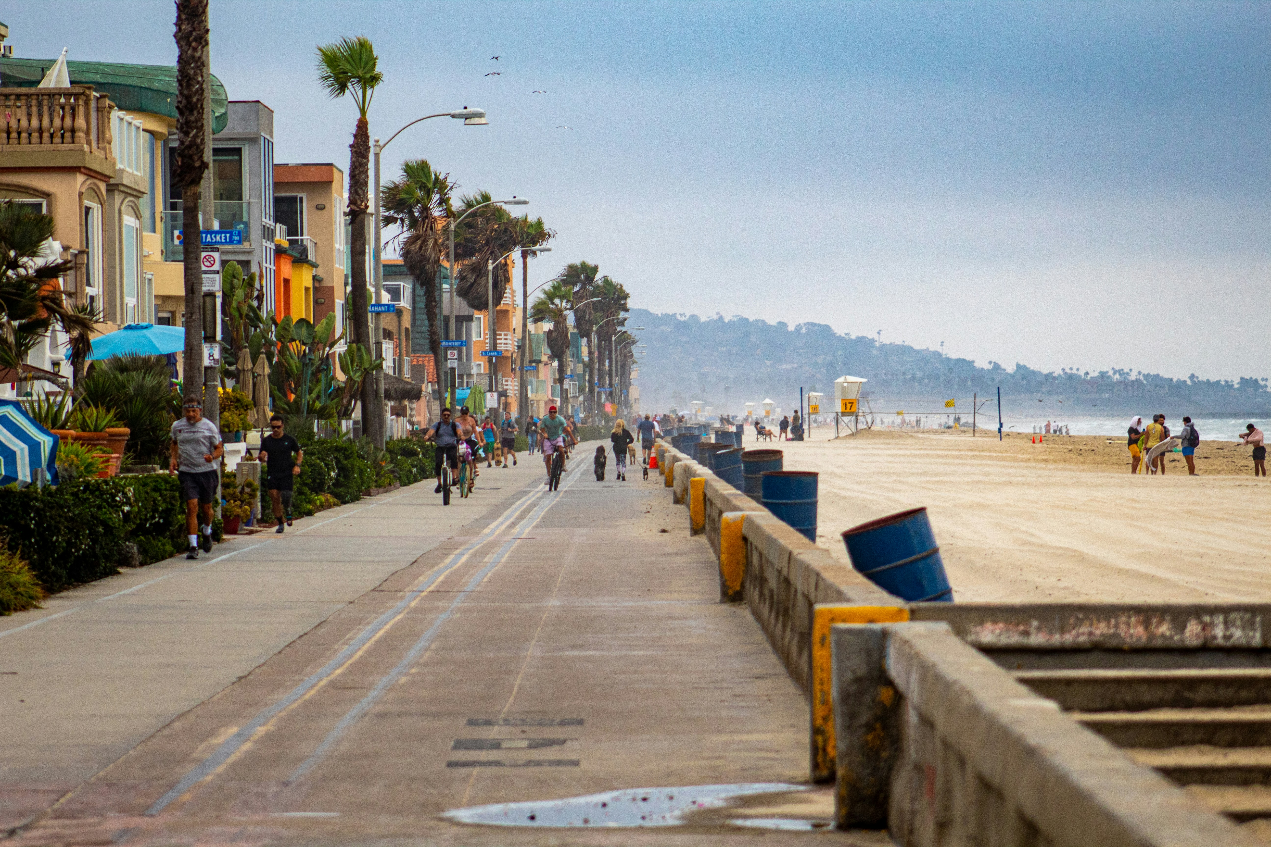 Photo of a walkway ned to the beach